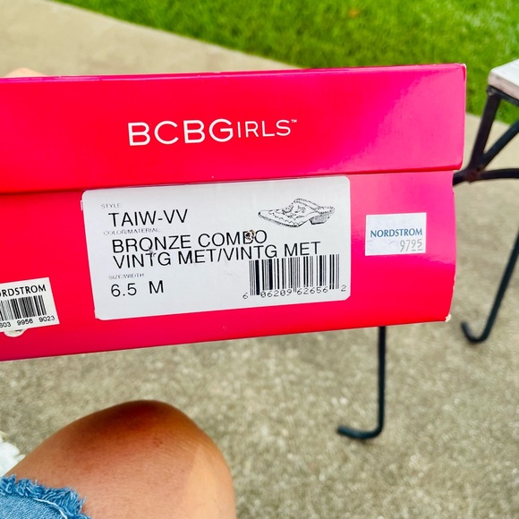 BCBG Western Mules Vintage Metallic Bronze in Box Size 6.5 Women’s - Picture 7 of 11